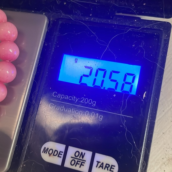 8” bracelet w/25 round pink marble beaded with 1” gold tone Breast Cancer charm - Picture 10 of 10